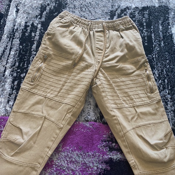 Joggers - Picture 2 of 4